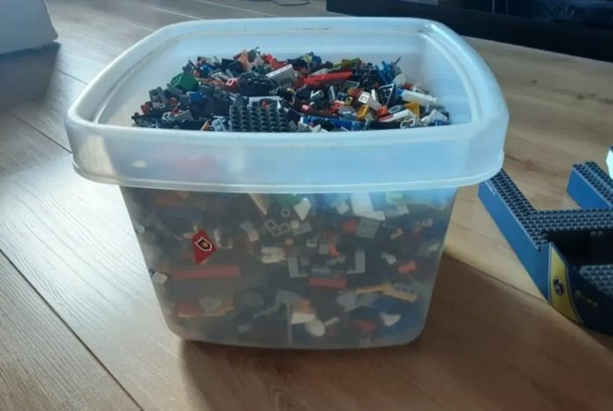 Huge Bundle of Lego - Image 2