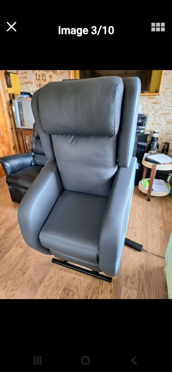 Riser recliner electric armchair - Image 3