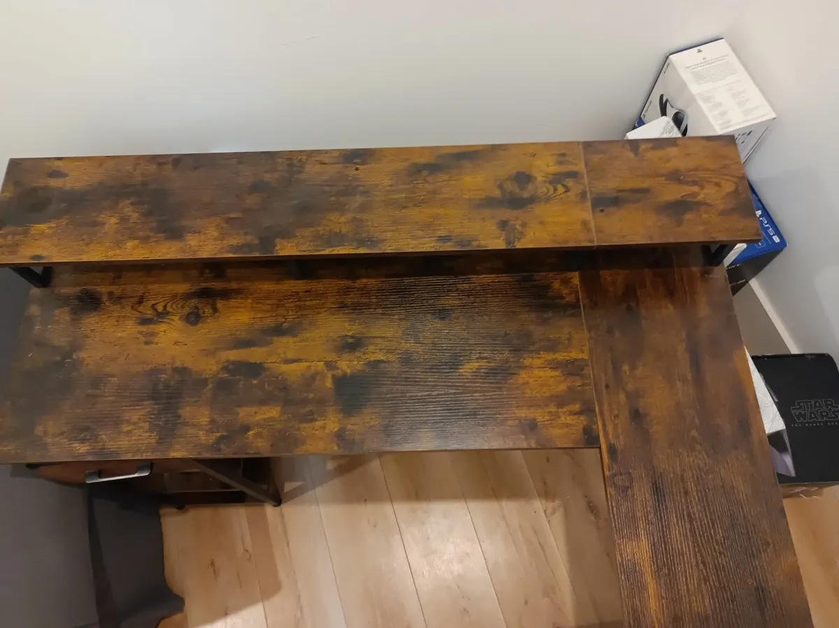 Desk - Image 4