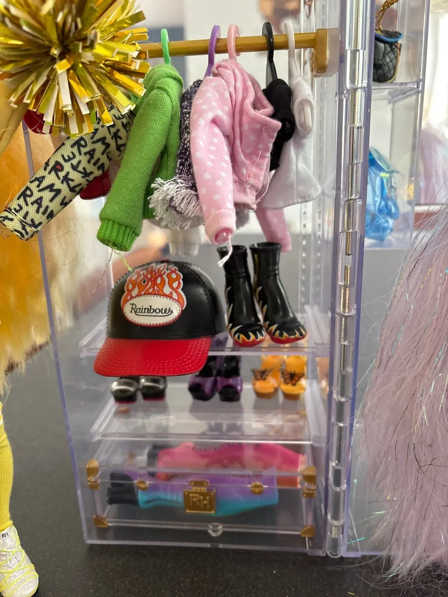Rainbow High Dolls and clothing Wardrobe set - Image 3