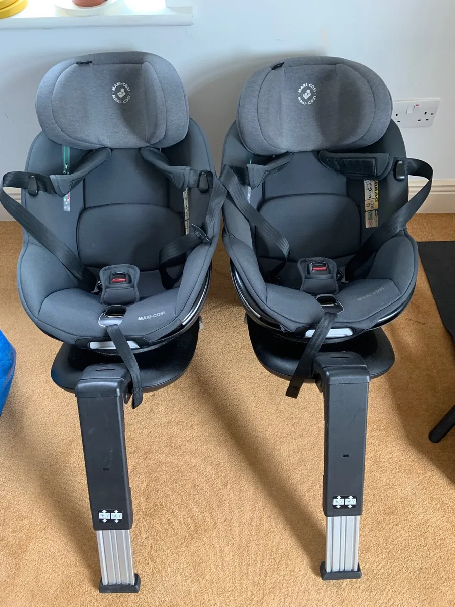 Maxi Cosi Mica Car Seat - Image 1
