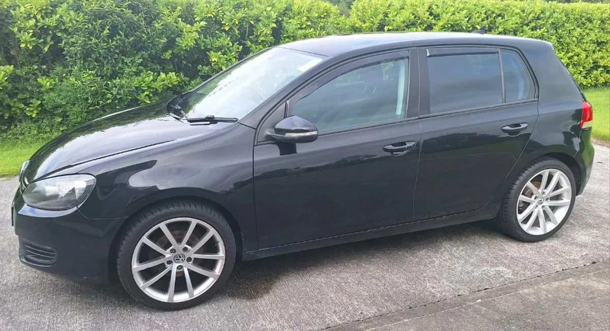 2011 VW GOLF 1.6 TDI MATCH 105PS 5DR - Image 2