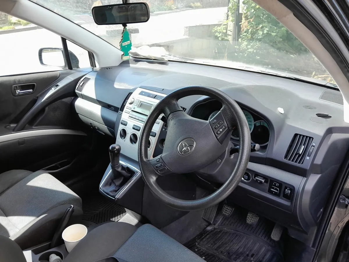 Toyota Corolla 2005 - Image 4