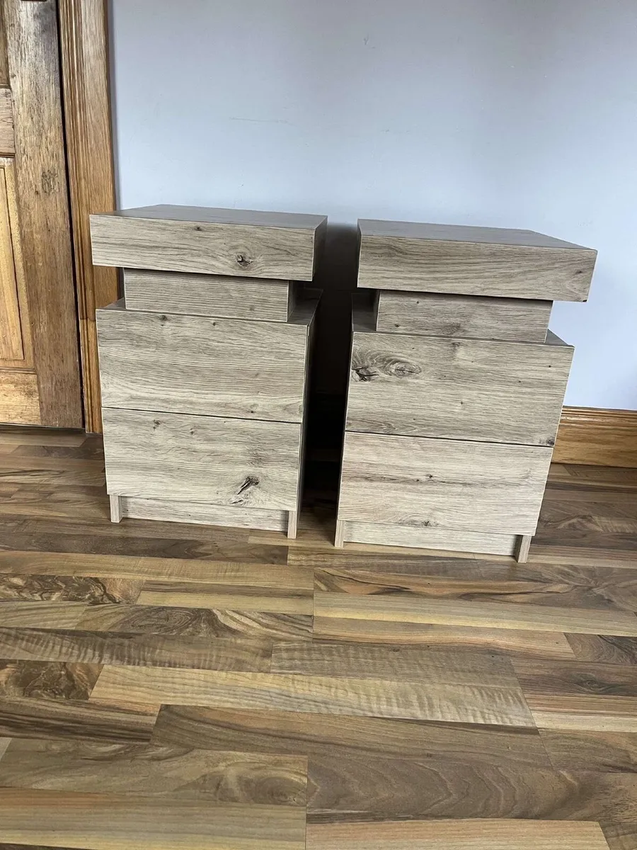 Two bedside cabinets / bedside lockers - Image 3