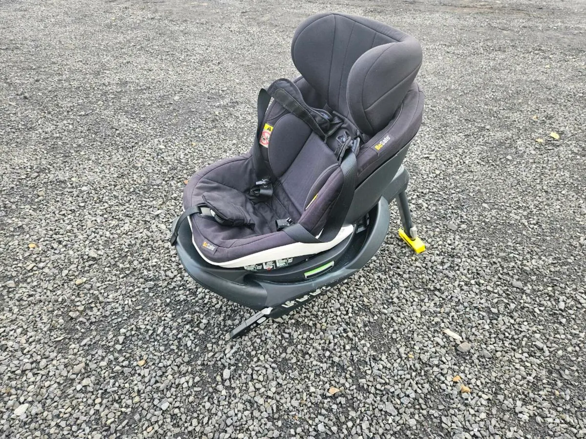 Infant car seat - Image 1