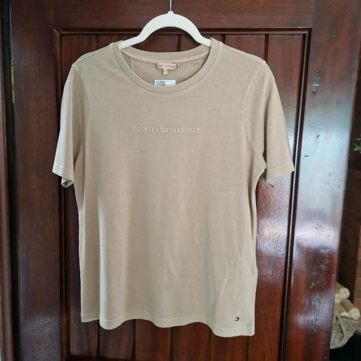 Tommy Hilfiger tee shirt - Image 1