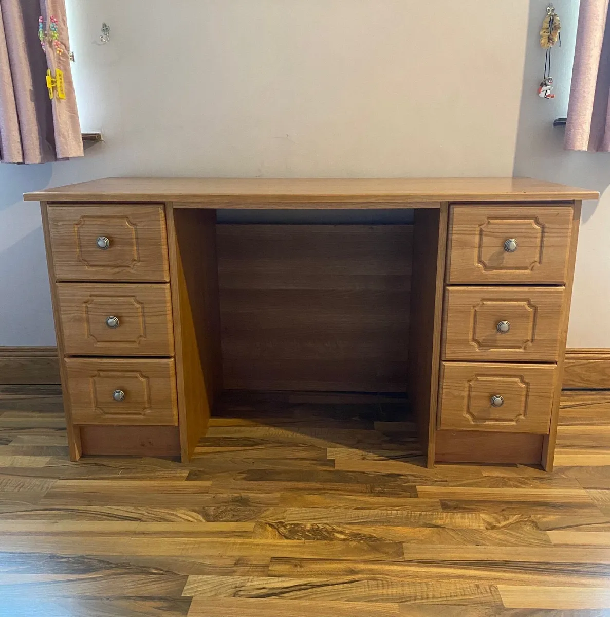 Large solid wood dressing table / desk - Image 1