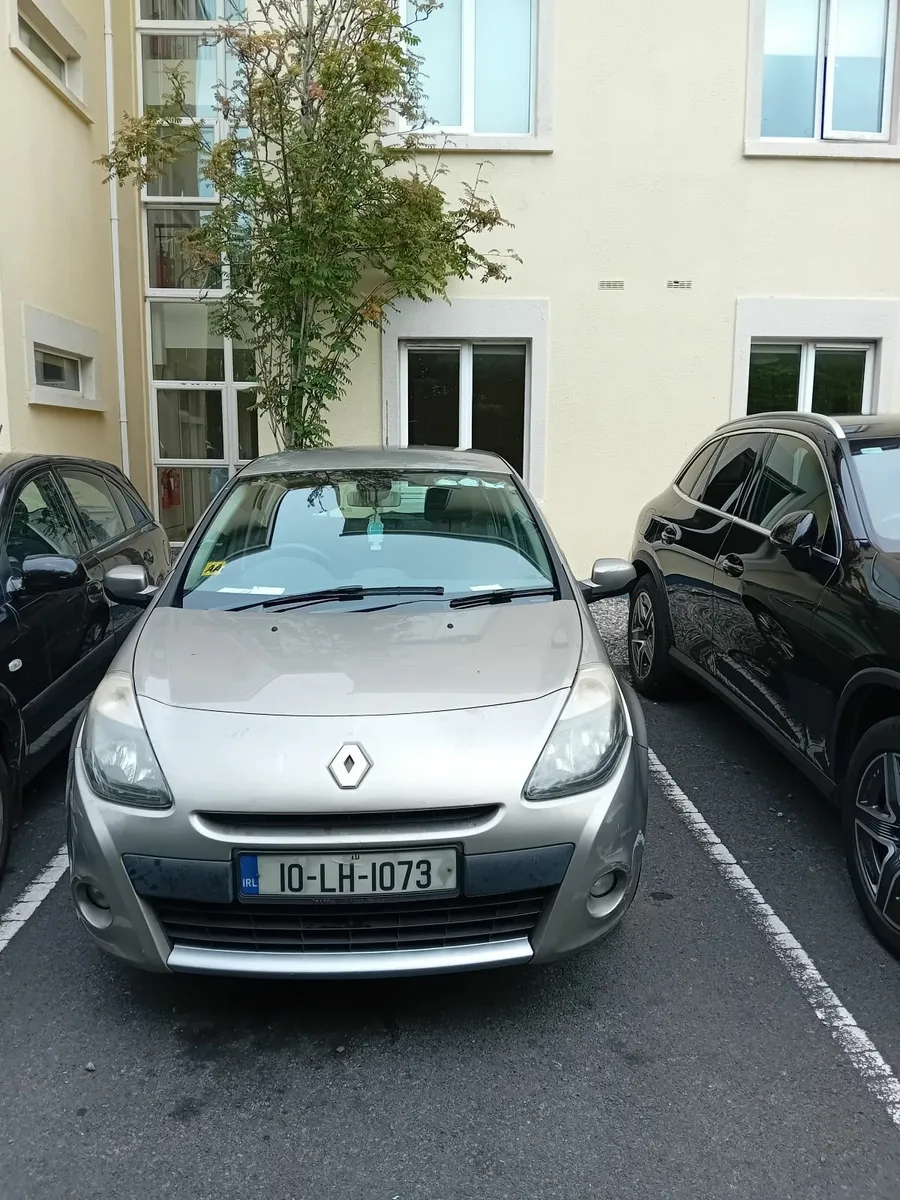 Renault Clio 2010 - Image 2