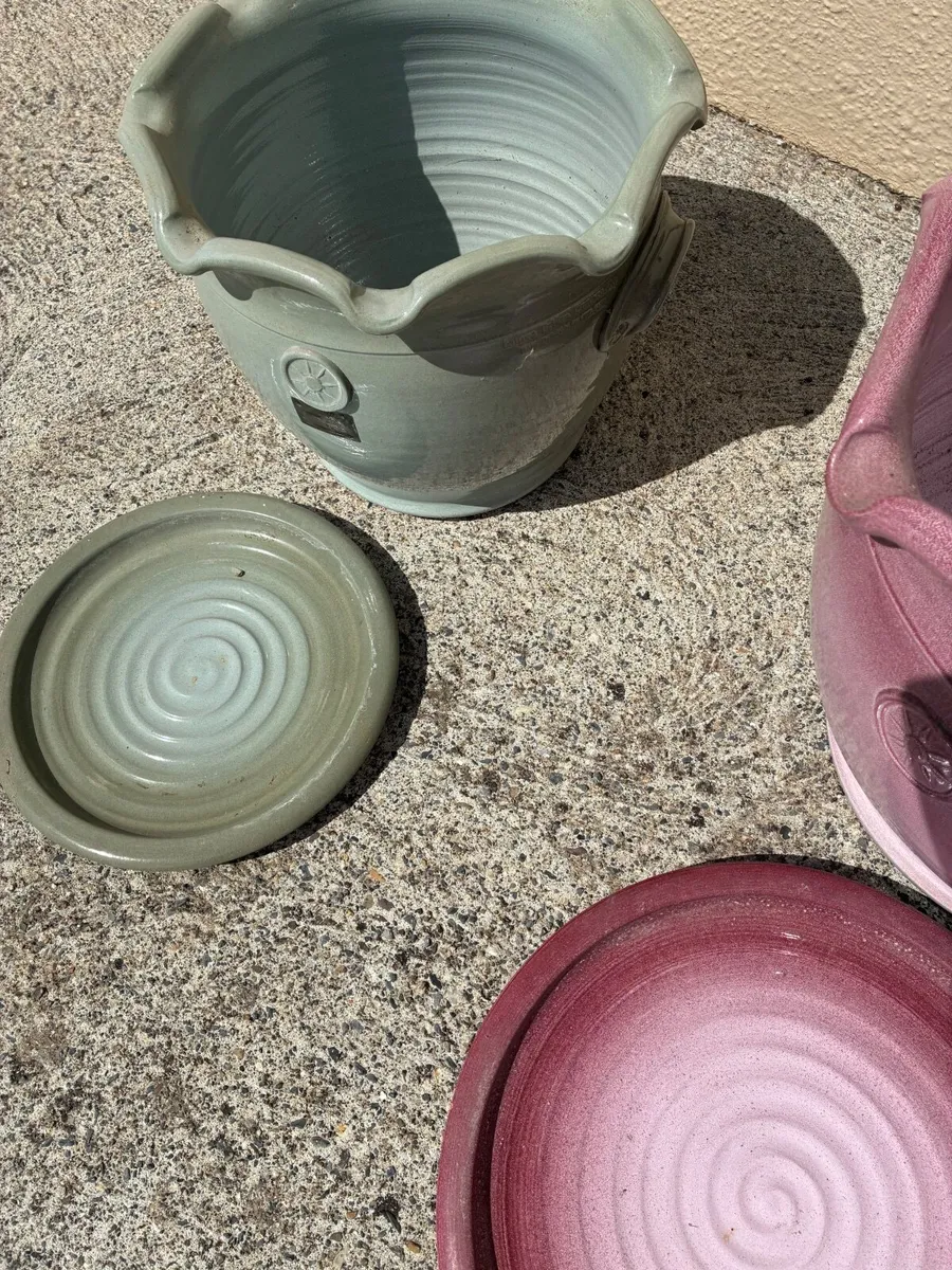 Kiltrea Irish Pottery made in Enniscorthy 2 pots w - Image 4