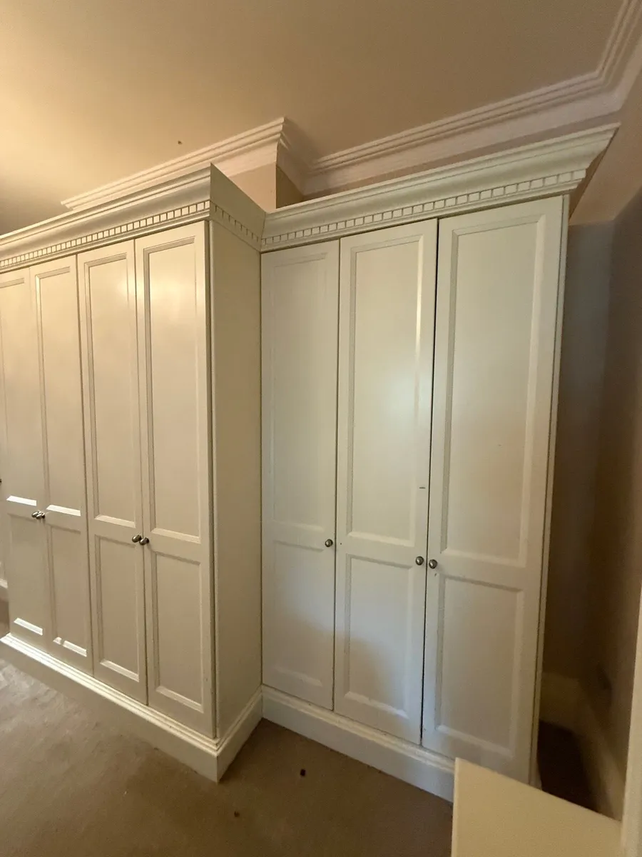 Storage units with doors - Image 3
