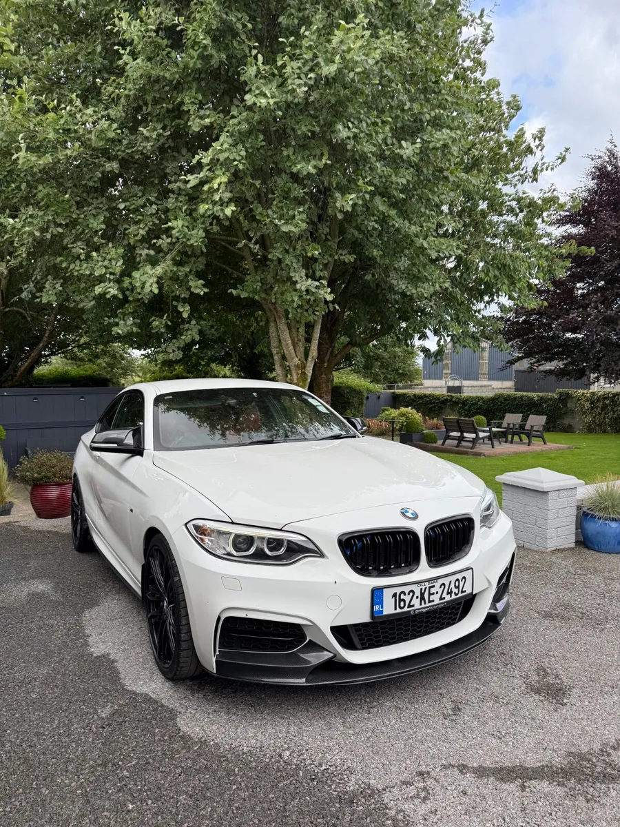 BMW M240i 2016 - Image 2