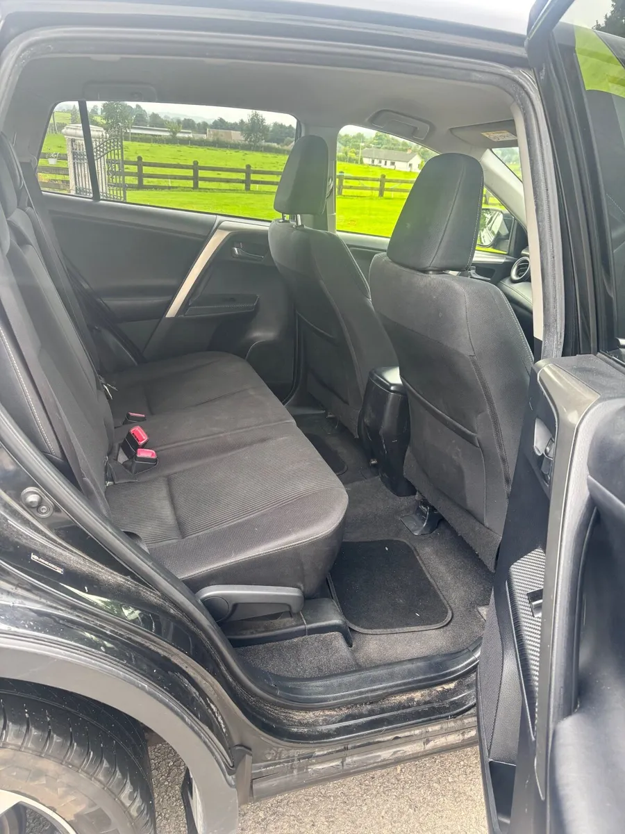 Toyota RAV4 2015 - Image 3