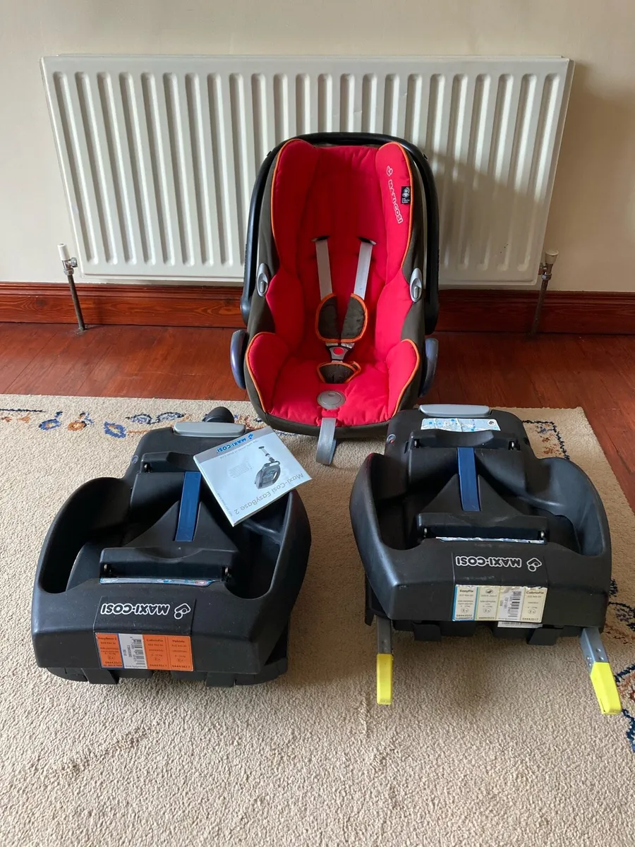 Maxi-Cosi car seat - Image 1