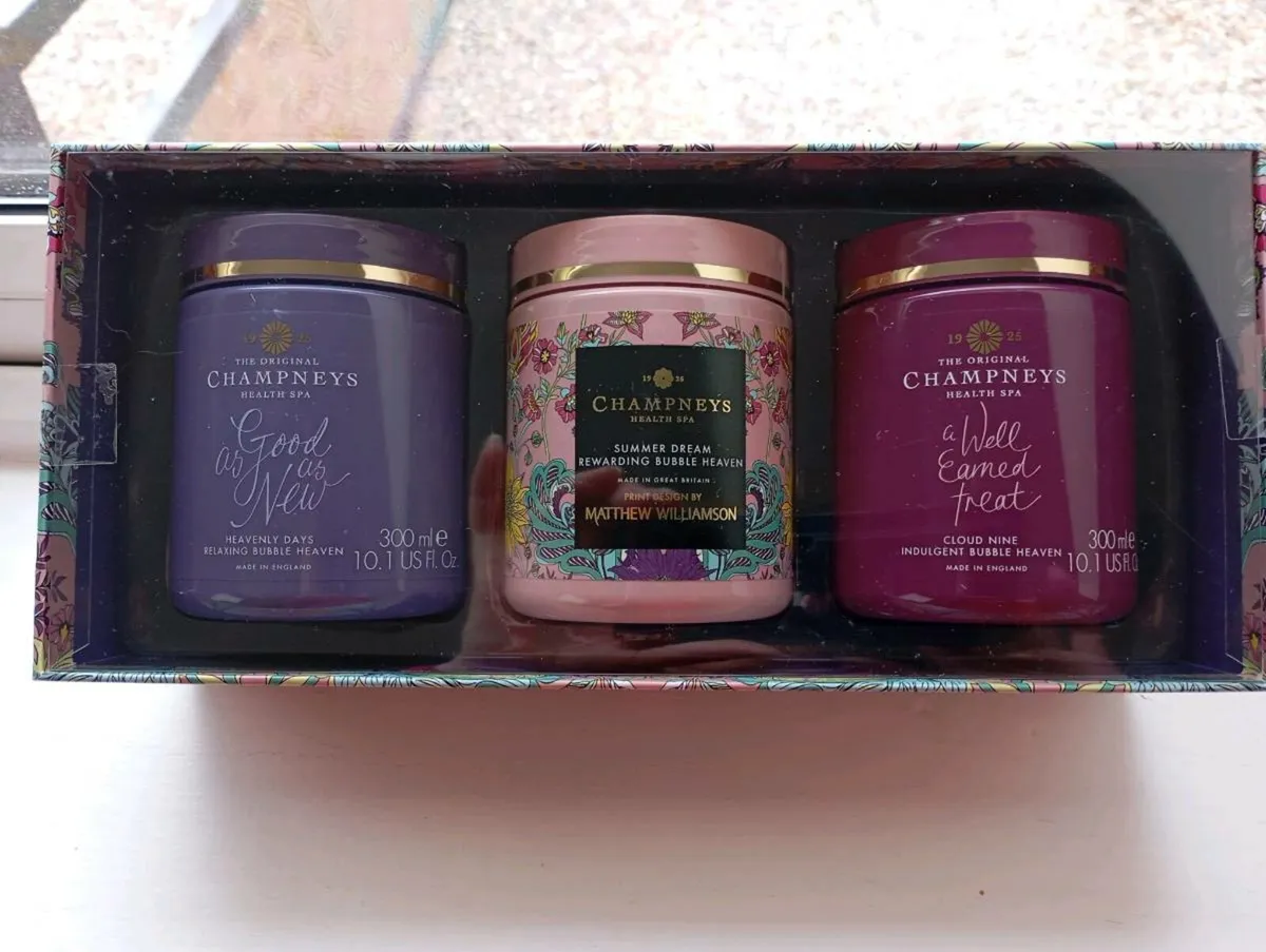 Box set of 3 Champneys Bubble Bath - Image 1