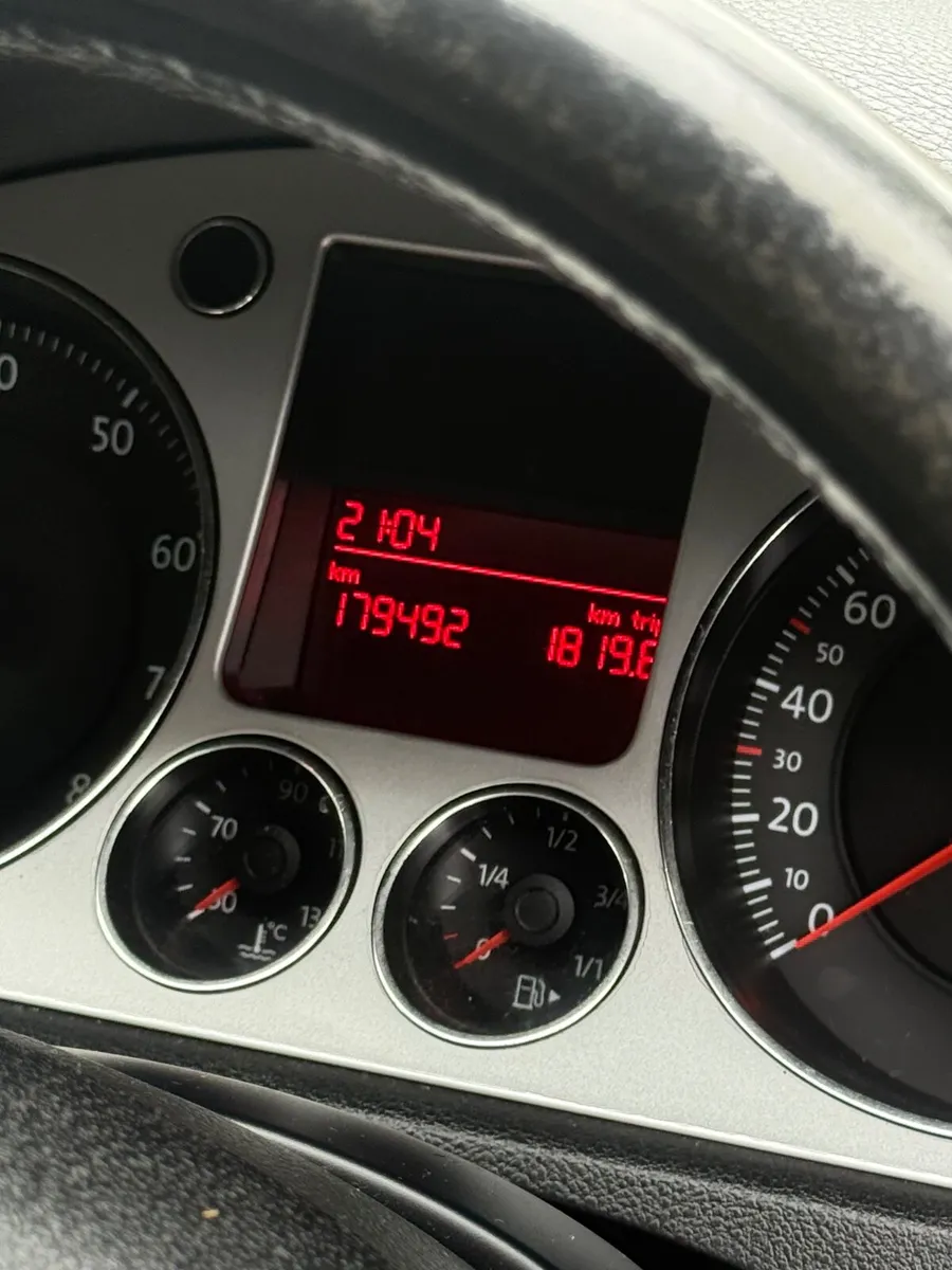 Volkswagen Passat 2007 - Image 1