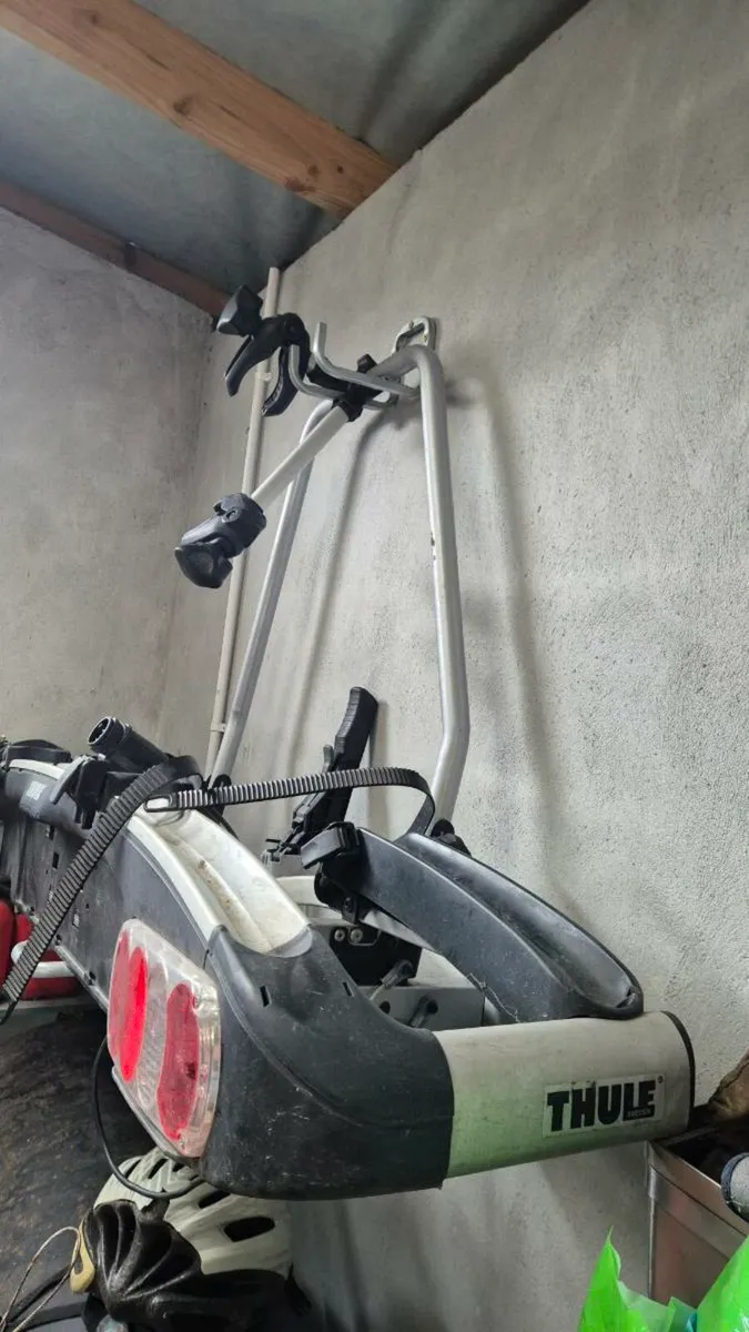 ​Thule EuroClassic G6 928 2-Bike Rack - Image 1