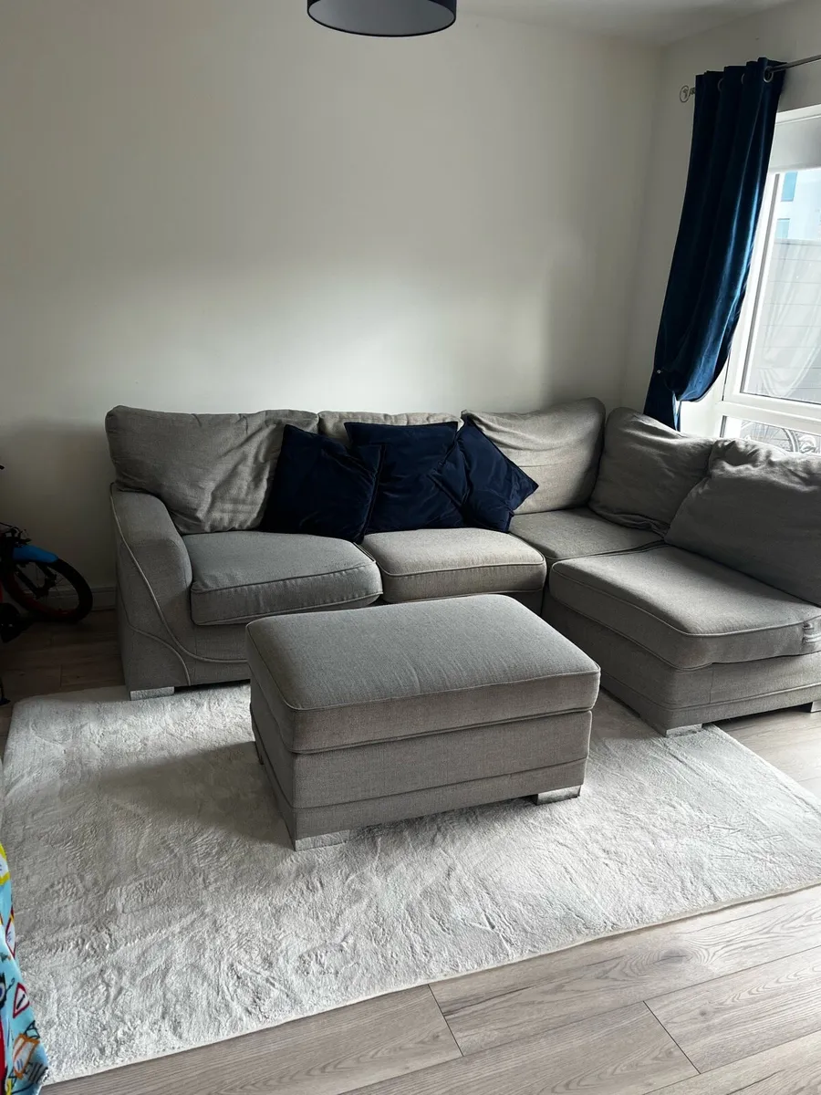 Sofa and pouffe - Image 1