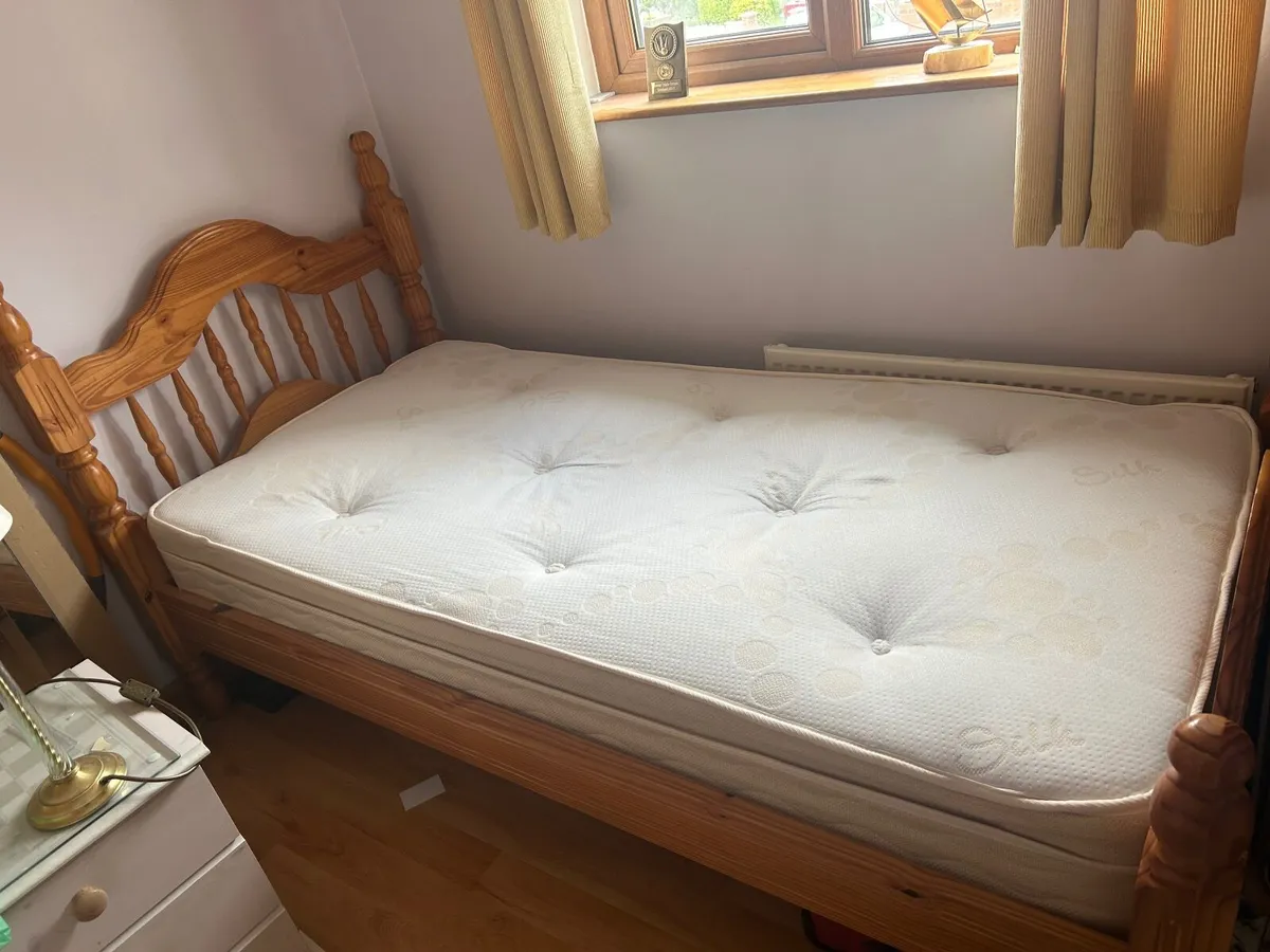 Single bed and mattress - Image 2
