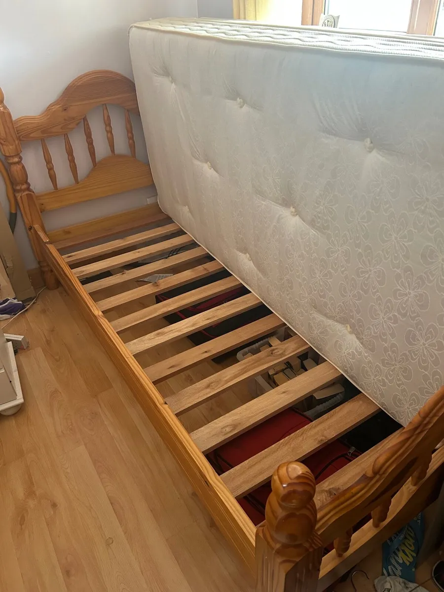 Single bed and mattress - Image 3