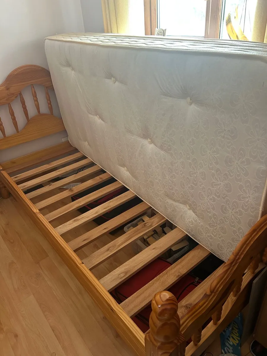 Single bed and mattress - Image 4