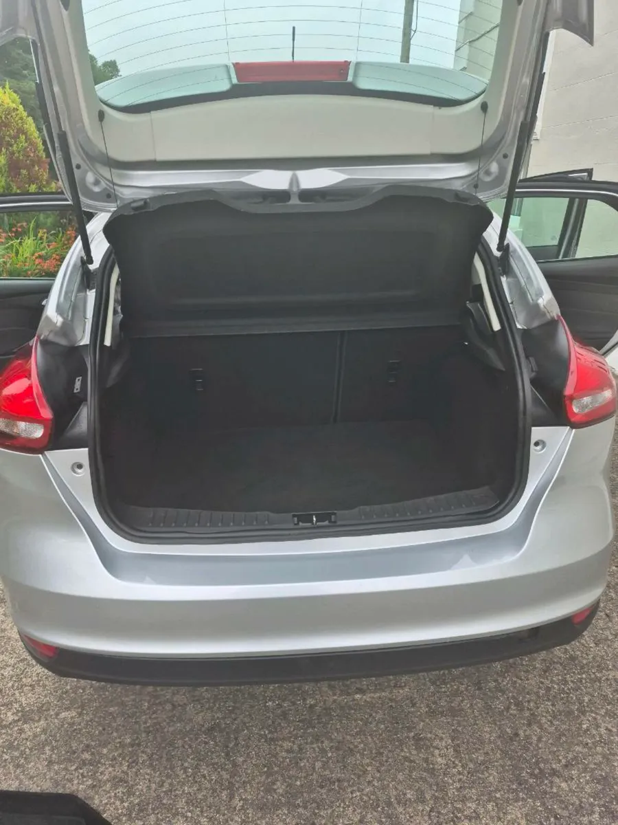 Ford focus 1.5 zetec - Image 3