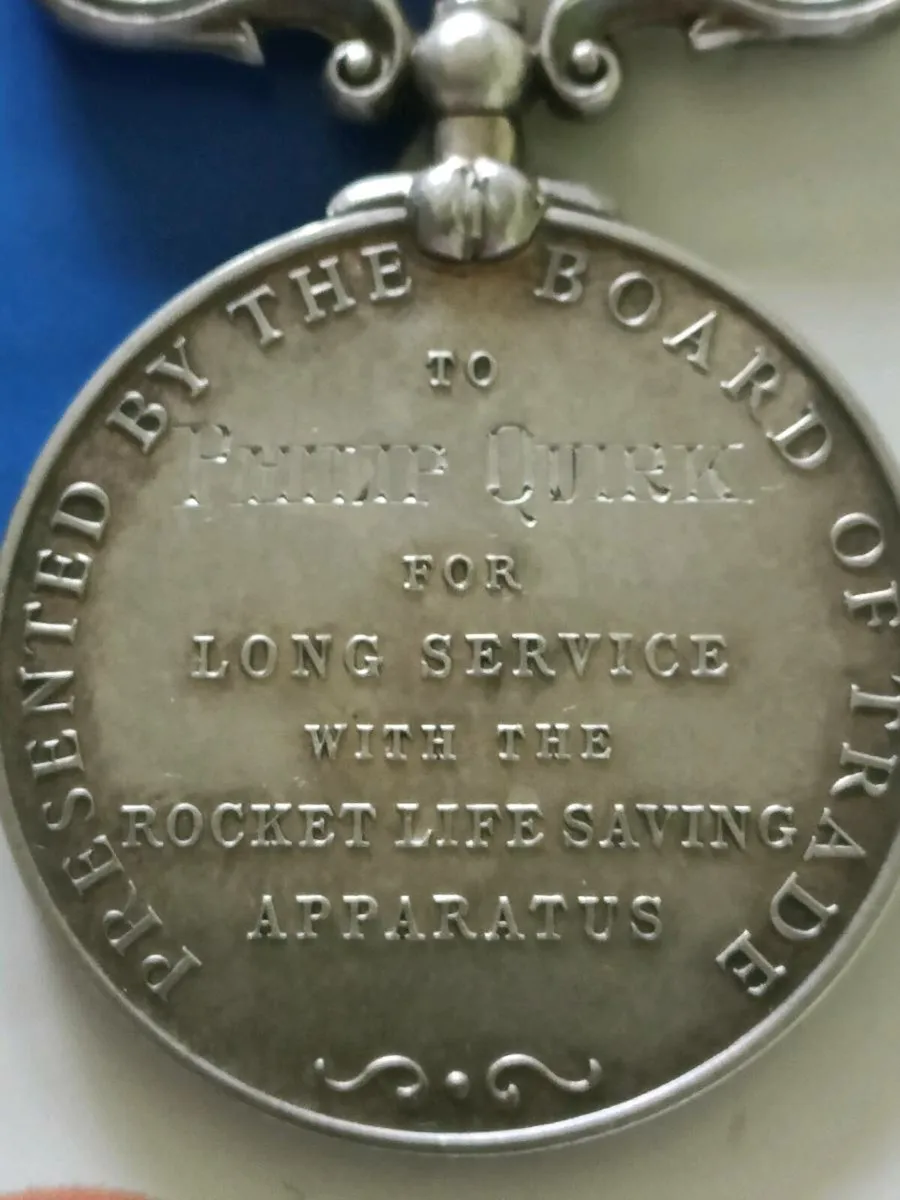 SCARE BOARD OF TRADE LONG SERVICE MEDAL COASTGUARD - Image 2