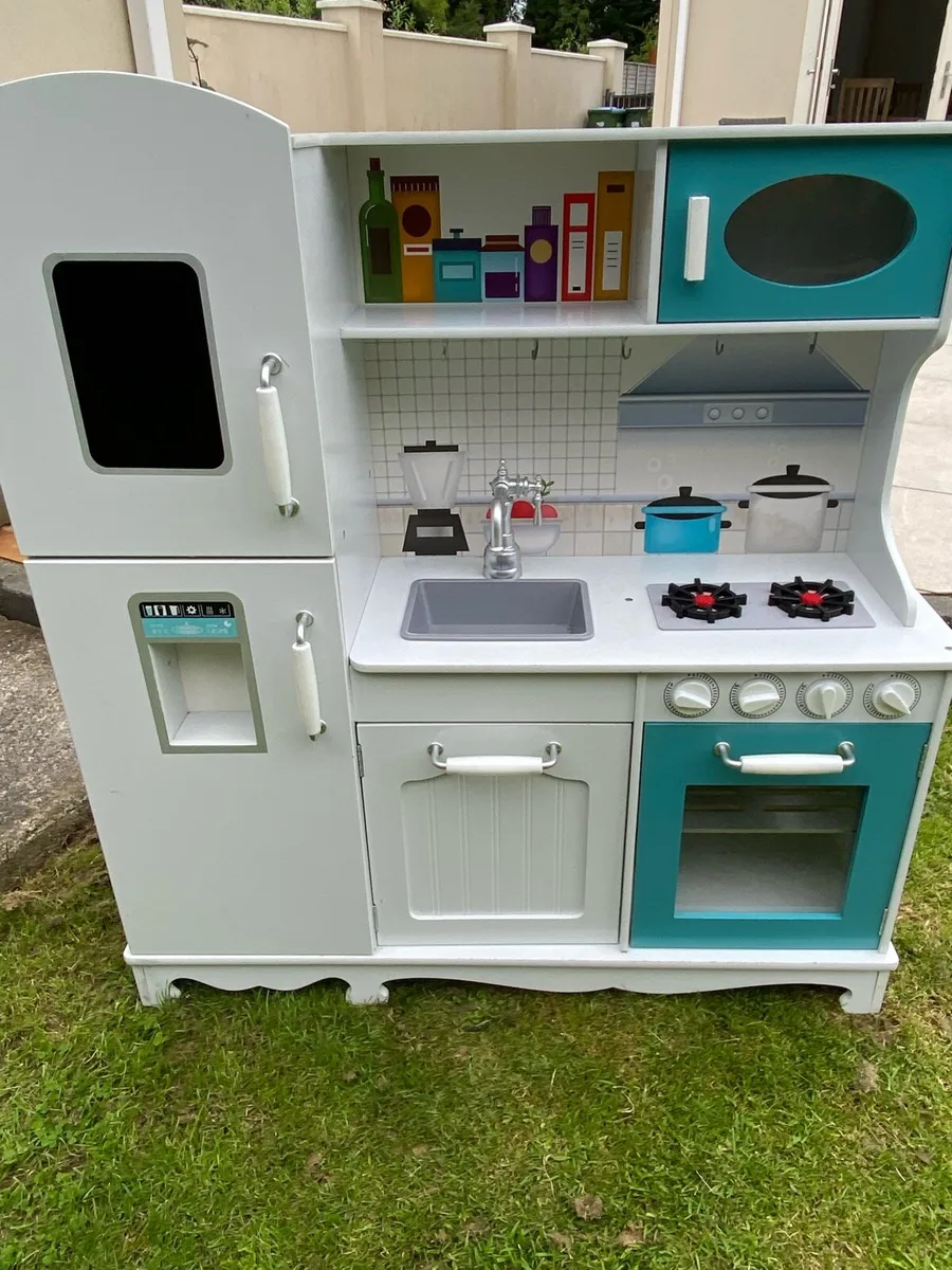 Wooden play kitchen - Image 2