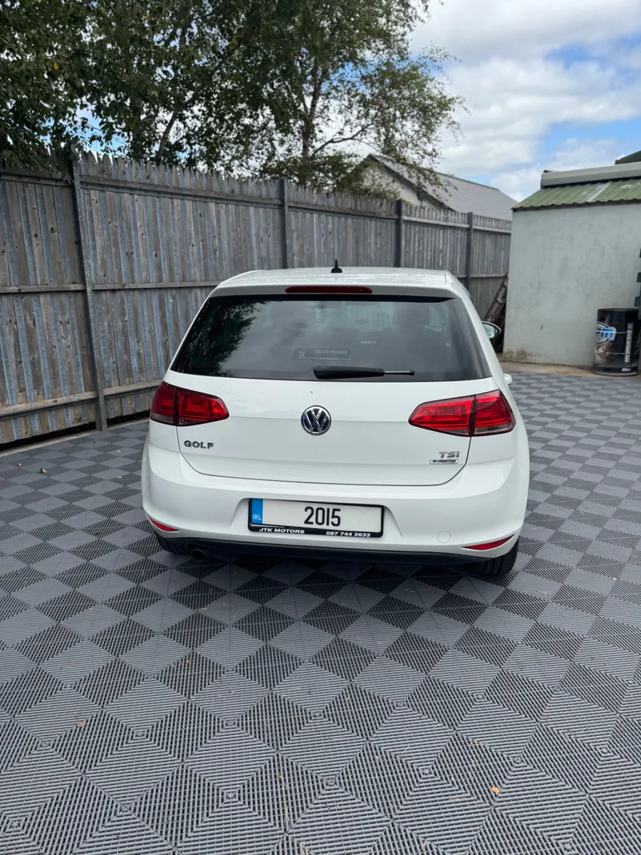 Volkswagen Golf 1.2TSI 2015 Automatic - Image 3