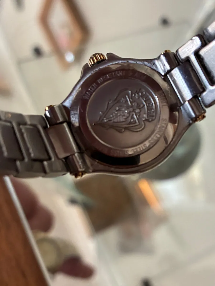 Gucci watch - Image 2