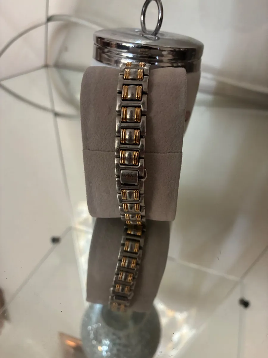 Gucci watch - Image 4