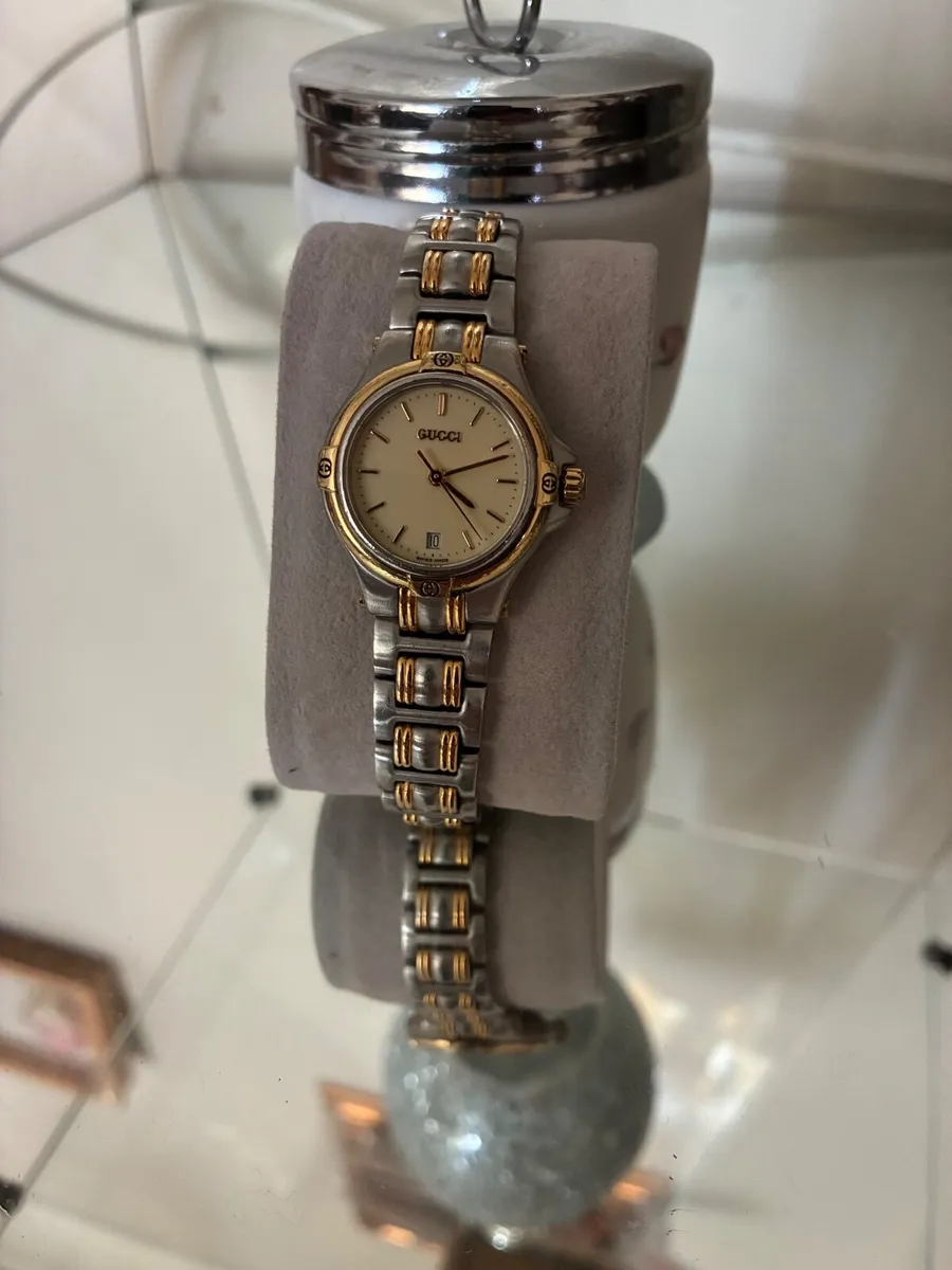Gucci watch - Image 1