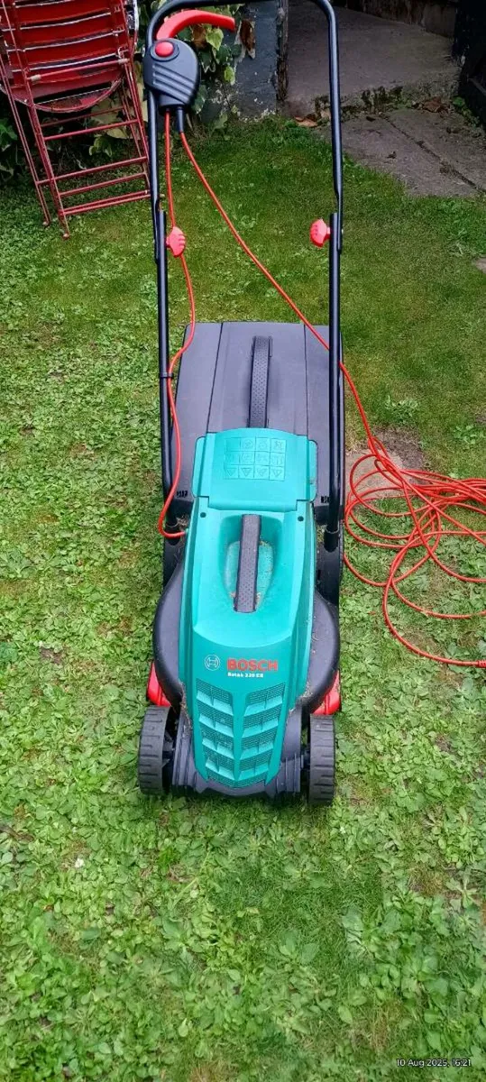 Bosch. 320er Electric Lawnmower - Image 1