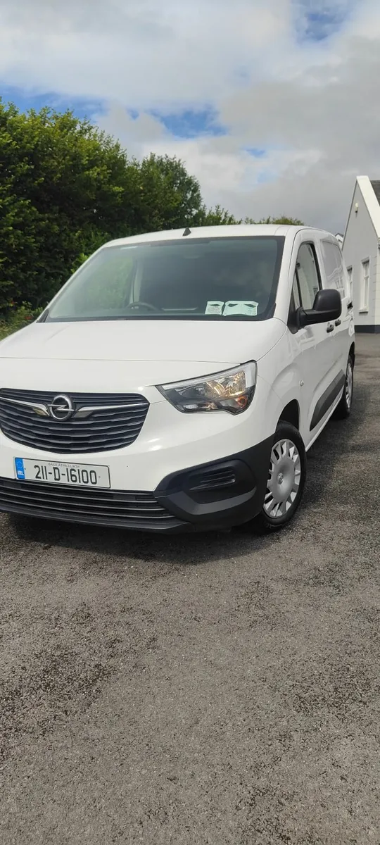 Opel combo 2021 (3 seater) - Image 1