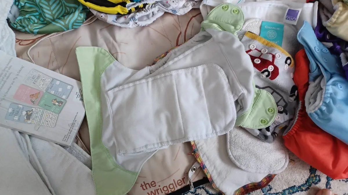 Reusable cloth nappies and baby items - Image 3