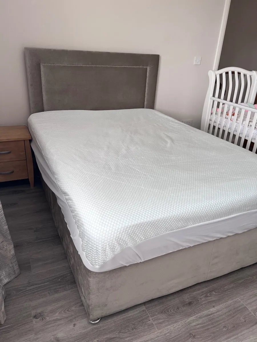 Double bed - Image 3