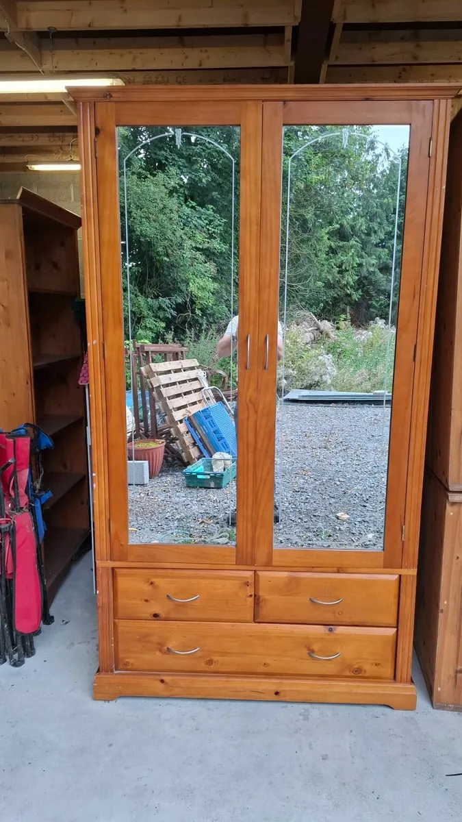 Wardrobe - Image 3