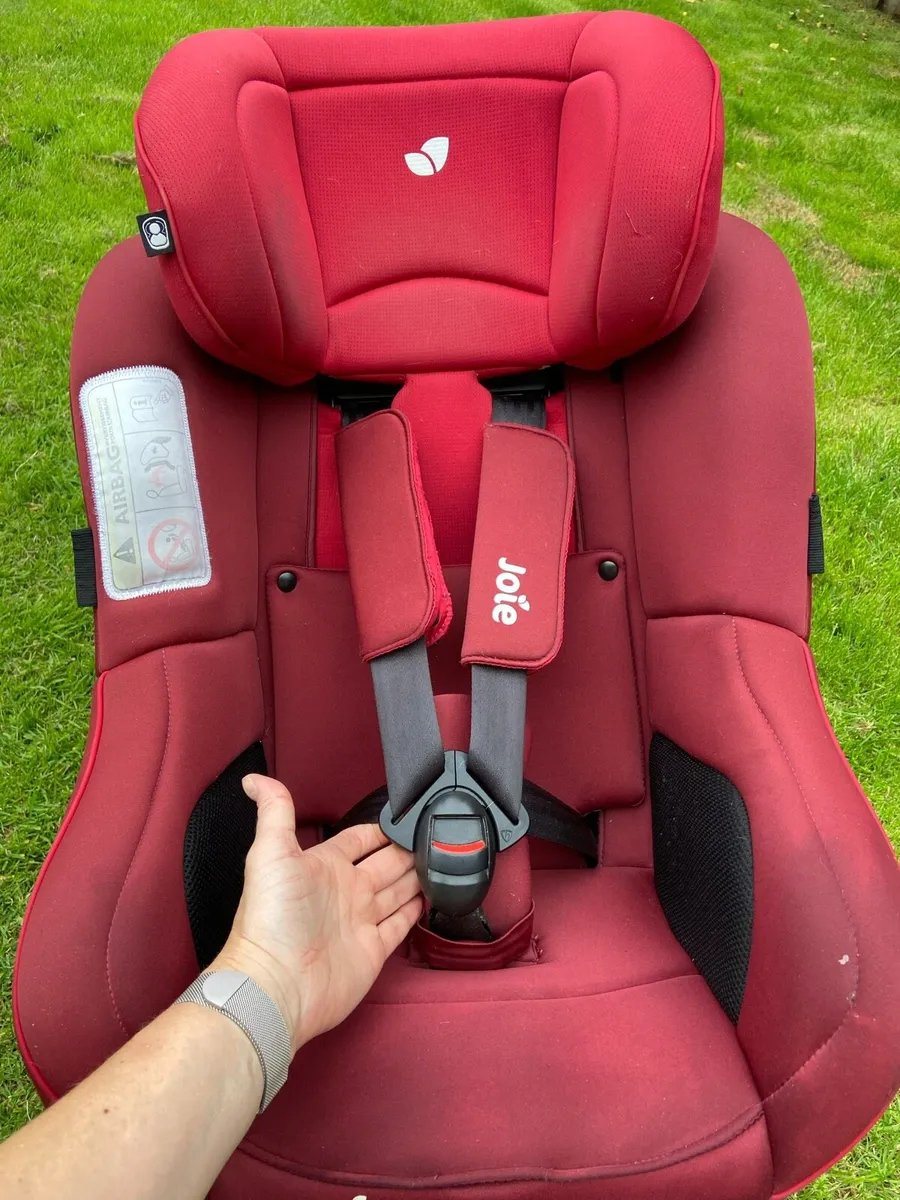 Joie isofix car seat - Image 1