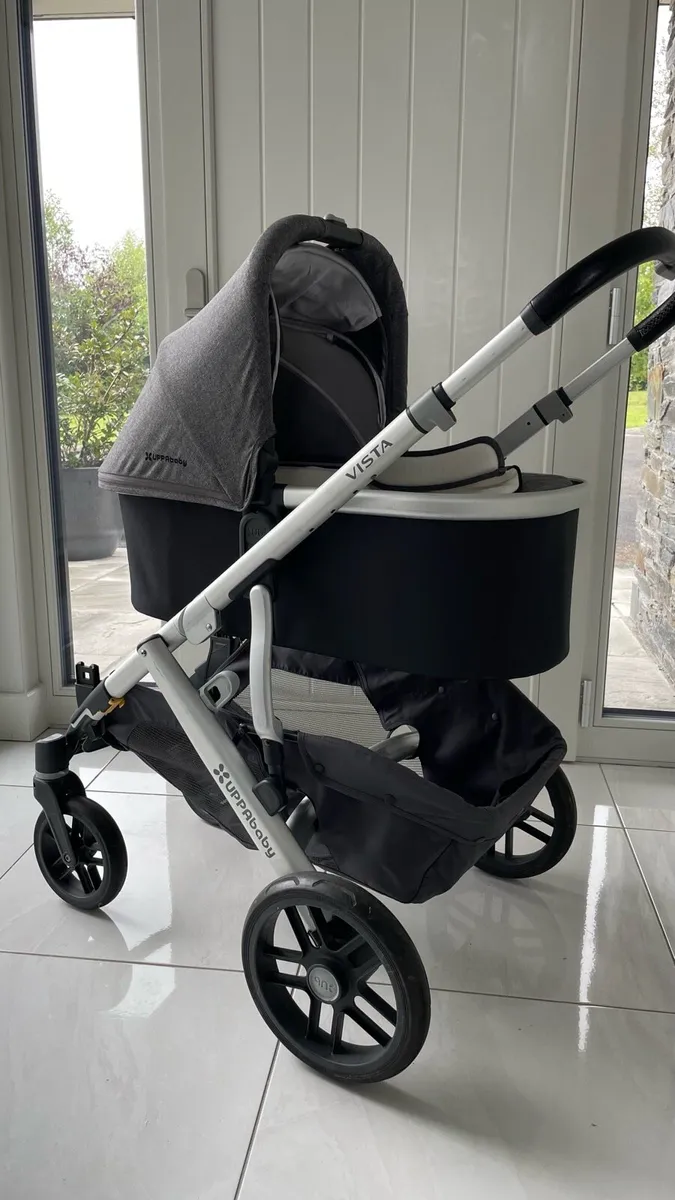 Uppababy vista FULL travel system - Image 1