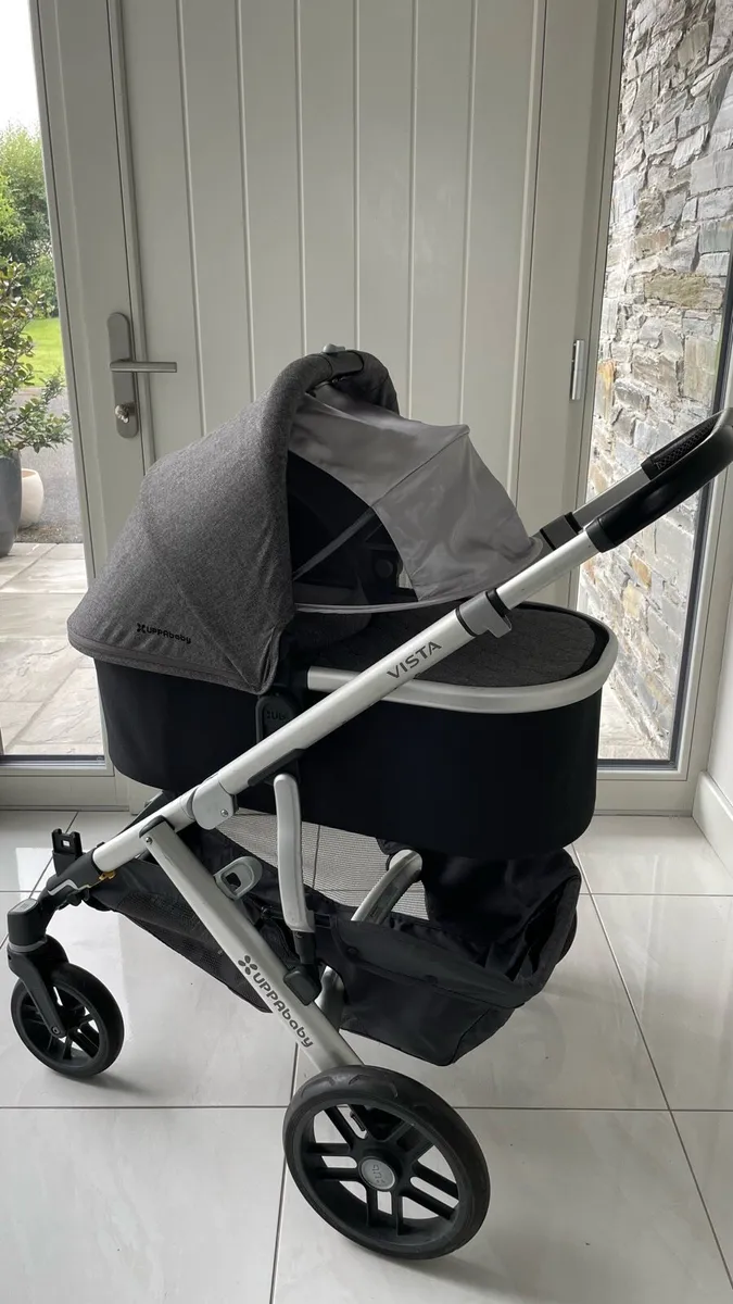 Uppababy vista FULL travel system - Image 2
