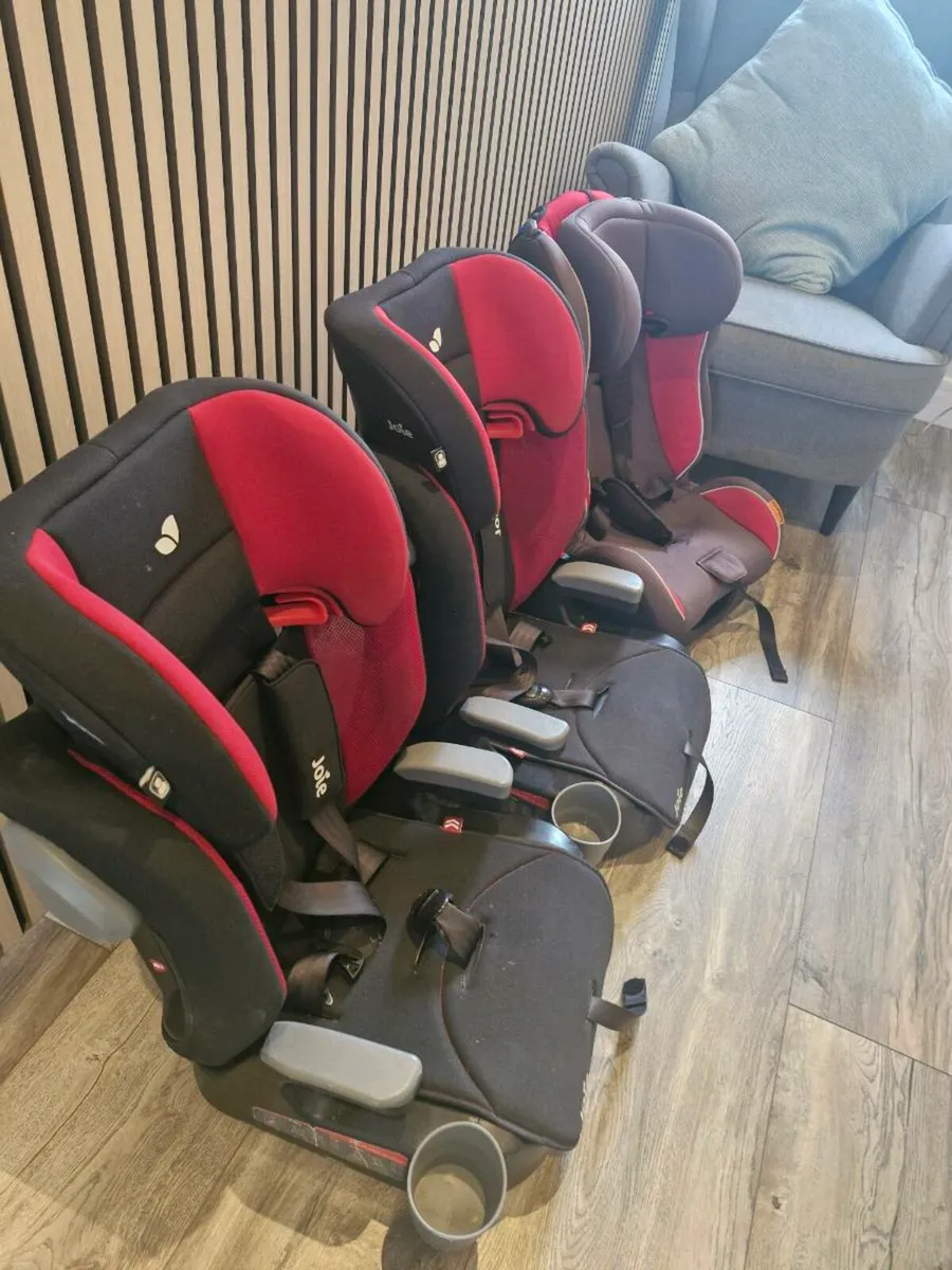 Car seats & base - Image 2