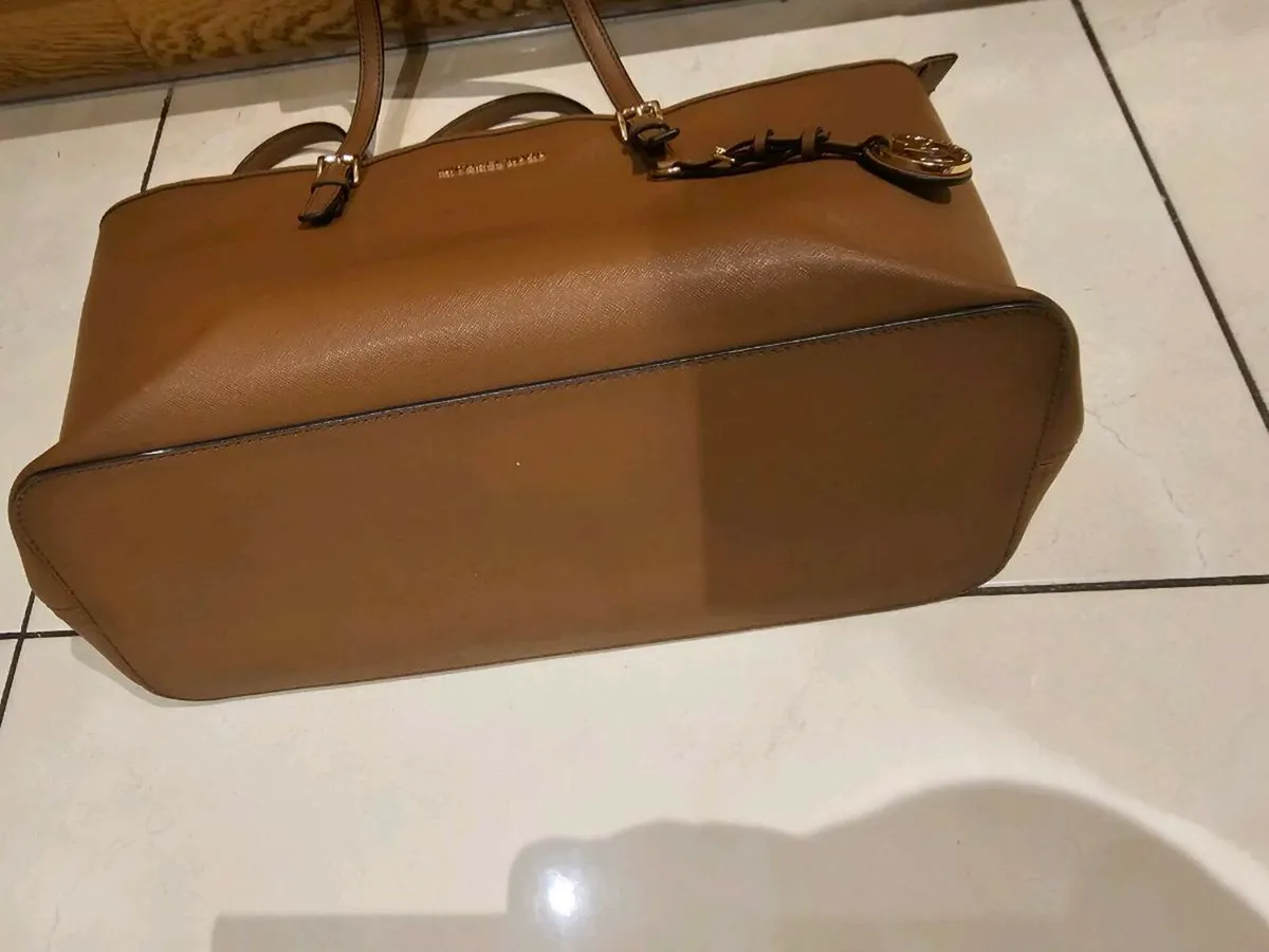 Michael Kors Brown Leather Tote Bag , Almost new - Image 2