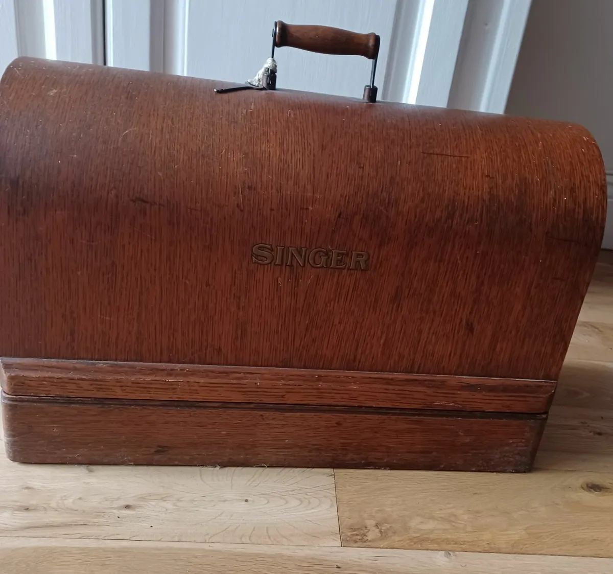 Singer Sewing Machine - Image 1