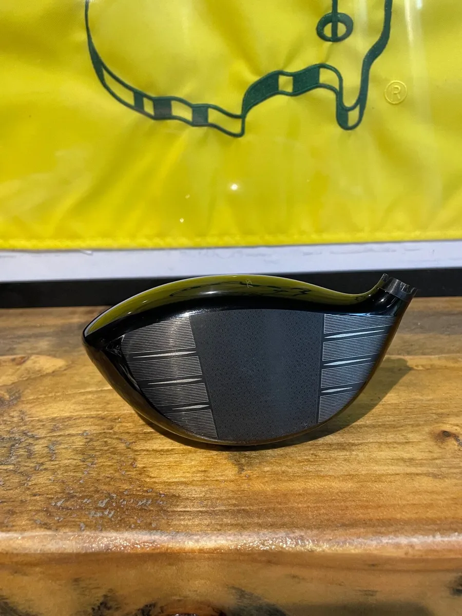 Titleist tsr2 - Image 1