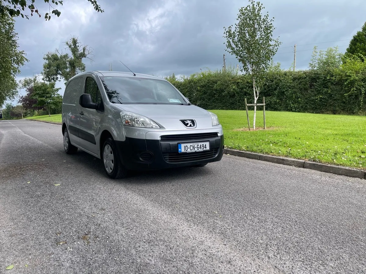 Peugeot partner 1.6HDI 3seater doe04/26 tax01/26 - Image 1