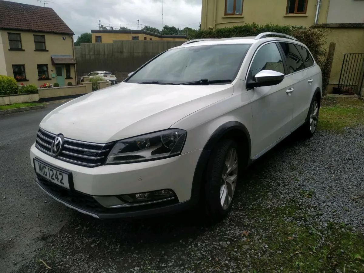 Volkswagen Passat B7 Alltrack TDI 2.0 2014 - Image 2