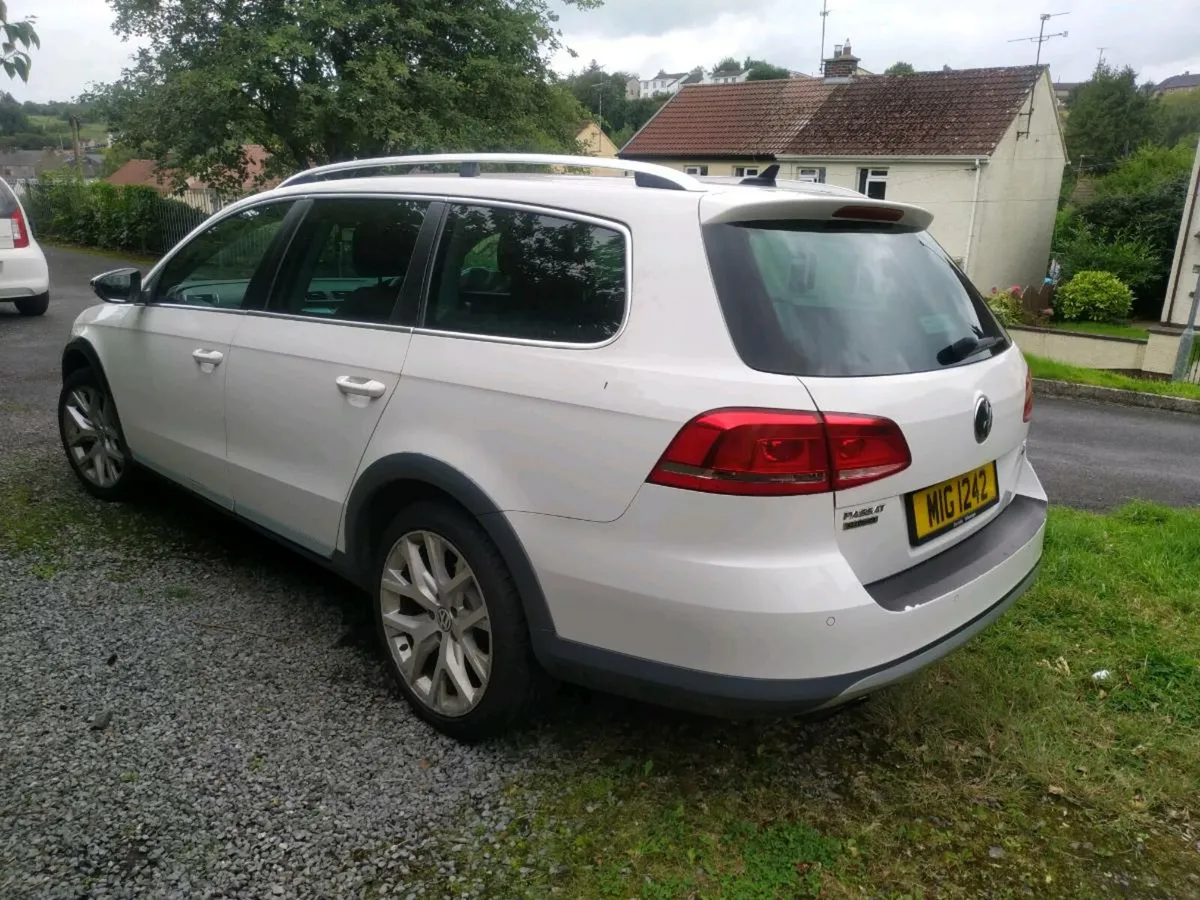Volkswagen Passat B7 Alltrack TDI 2.0 2014 - Image 3