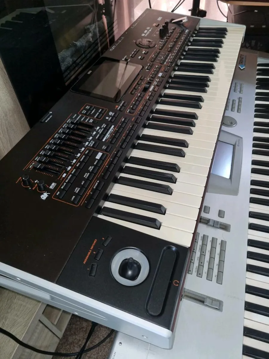 Korg pa4x Professional Arranger 61key - Image 1