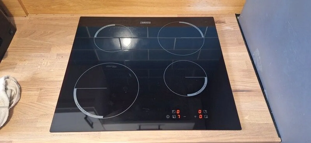 Induction hob - Image 3