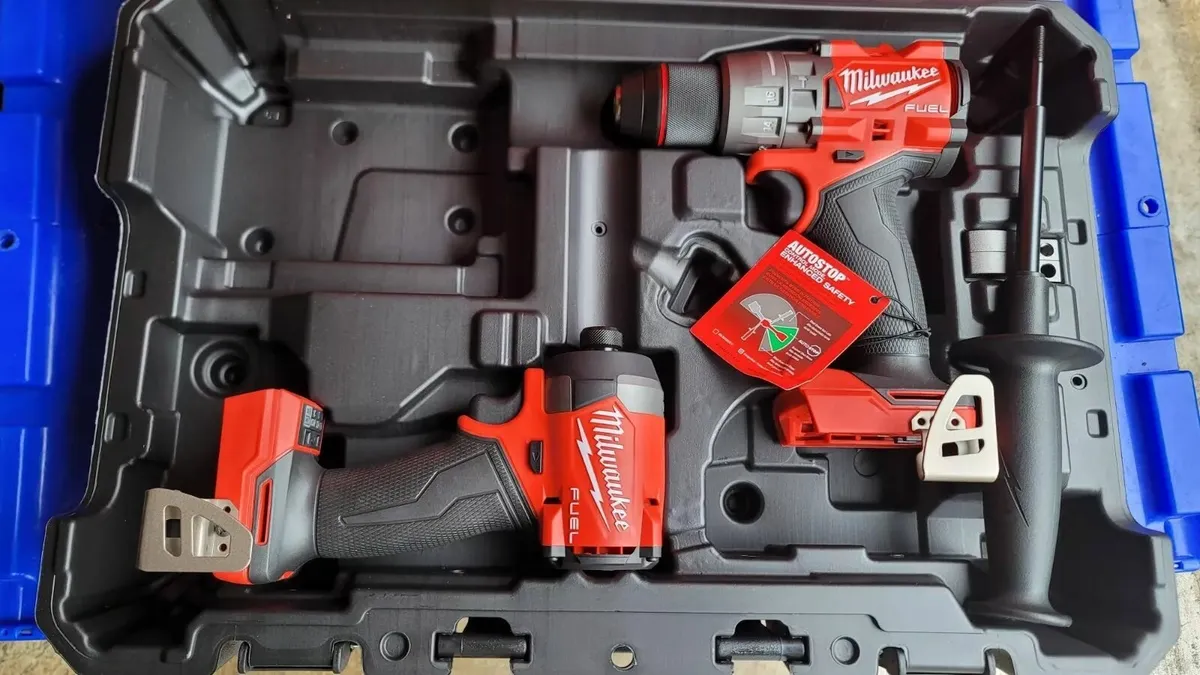 Milwaukee M18 FUEL 18V 2 Tools+case - Image 1