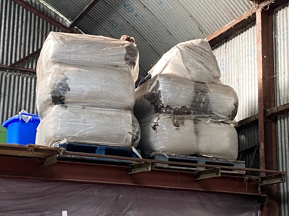 Bales of wool - Image 1